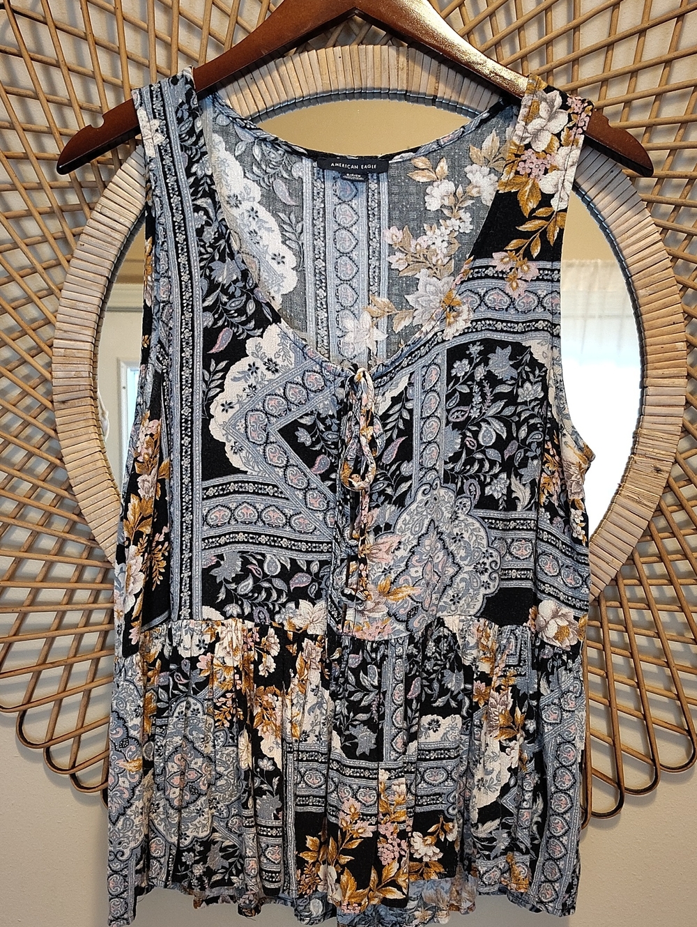 American Eagle Bohemian Sleeveless Top Paisley Floral Size Small